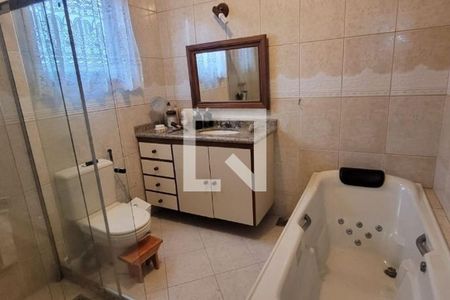 Casa à venda com 271m², 5 quartos e 4 vagas