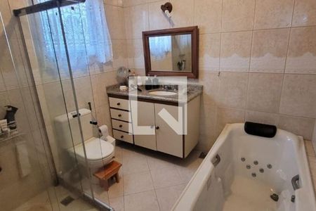 Casa à venda com 271m², 5 quartos e 4 vagas