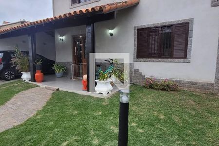 Casa à venda com 271m², 5 quartos e 4 vagas