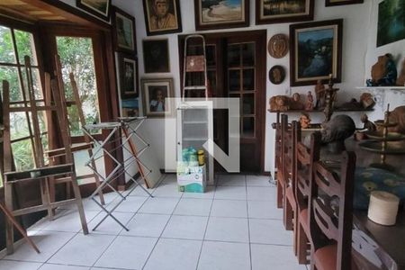 Casa à venda com 271m², 5 quartos e 4 vagas