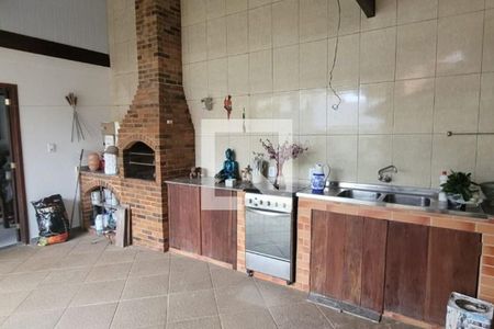 Casa à venda com 271m², 5 quartos e 4 vagas