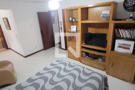 Casa à venda com 5 quartos, 271m² em Piratininga, Niterói