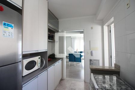 Apartamento à venda com 125m², 3 quartos e 2 vagasCozinha 