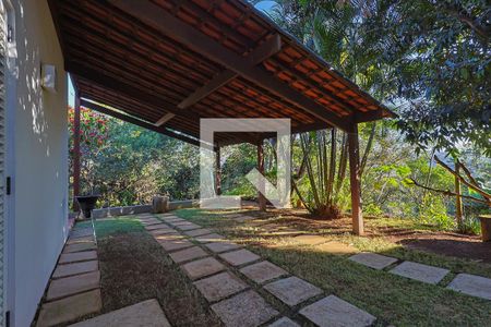 Casa de condomínio à venda com 300m², 4 quartos e 4 vagasÁrea externa