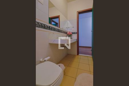 Casa de condomínio à venda com 300m², 4 quartos e 4 vagasQuarto 3 - Banheiro