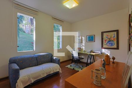 Casa de condomínio à venda com 300m², 4 quartos e 4 vagasQuarto 2