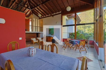 Casa de condomínio à venda com 300m², 4 quartos e 4 vagasCozinha