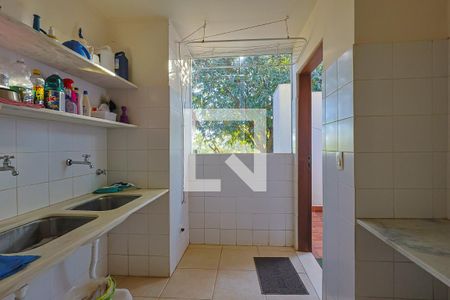 Casa de condomínio à venda com 300m², 4 quartos e 4 vagasÁrea de serviço