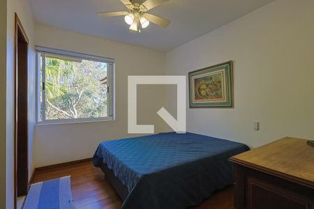 Casa de condomínio à venda com 300m², 4 quartos e 4 vagasQuarto 1