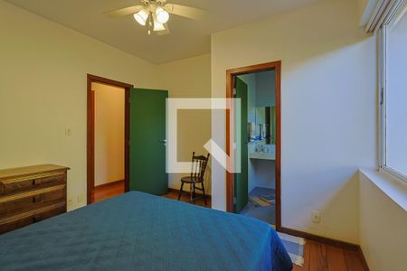 Casa de condomínio à venda com 300m², 4 quartos e 4 vagasQuarto 1