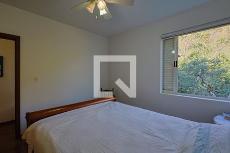 Casa de condomínio à venda com 300m², 4 quartos e 4 vagasQuarto 4