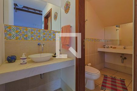 Casa de condomínio à venda com 300m², 4 quartos e 4 vagasBanheiro Social 2