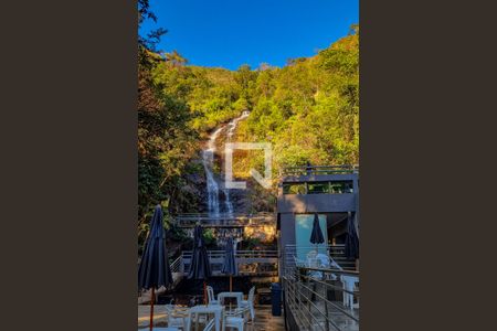 Casa de condomínio à venda com 300m², 4 quartos e 4 vagasÁrea externa