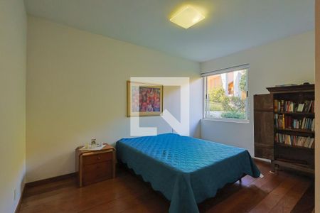 Casa de condomínio à venda com 300m², 4 quartos e 4 vagasQuarto 3