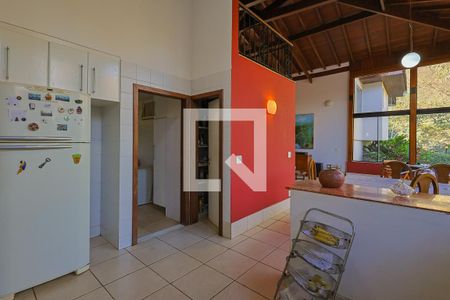 Casa de condomínio à venda com 300m², 4 quartos e 4 vagasCozinha