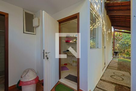 Casa de condomínio à venda com 300m², 4 quartos e 4 vagasÁrea de serviço