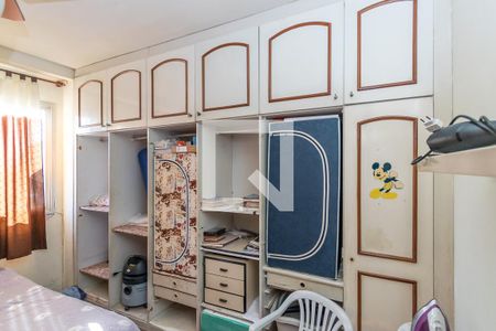 Apartamento à venda com 120m², 3 quartos e 2 vagasQuarto 3 - Armários