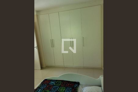 Casa à venda com 4 quartos, 260m² em Badu, Niterói