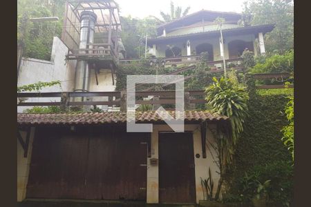 Casa à venda com 5 quartos, 300m² em Santo Antônio, Niterói