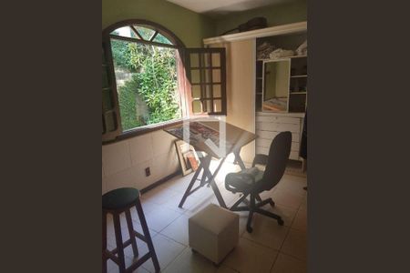 Casa à venda com 5 quartos, 300m² em Santo Antônio, Niterói