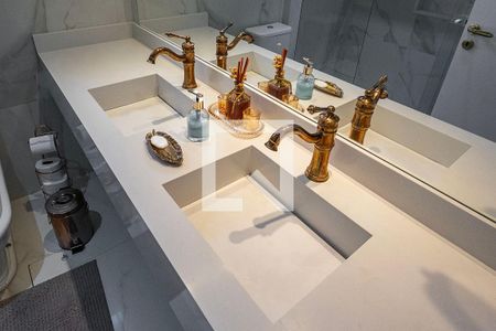 Apartamento à venda com 120m², 4 quartos e 3 vagas Apartamento à venda com 120m², 4 quartos e 3 vagasSuíte - Banheiro