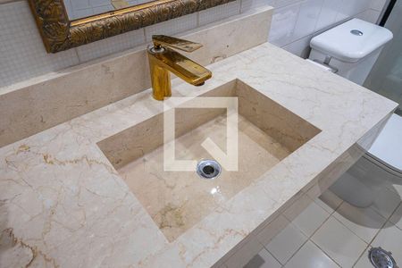 Apartamento à venda com 120m², 4 quartos e 3 vagas Apartamento à venda com 120m², 4 quartos e 3 vagasBanheiro