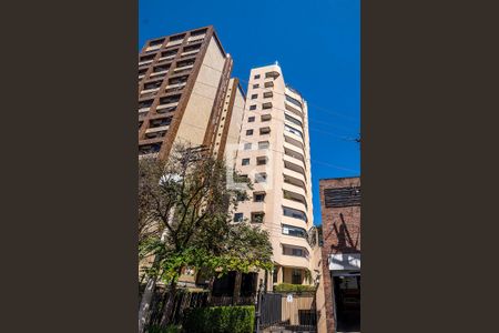 Apartamento à venda com 120m², 4 quartos e 3 vagas Apartamento à venda com 120m², 4 quartos e 3 vagasFachada