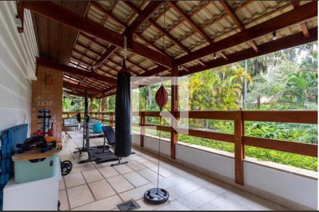 Casa de condomínio à venda com 1100m², 4 quartos e 6 vagas