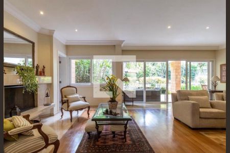 Casa de condomínio à venda com 1100m², 4 quartos e 6 vagas