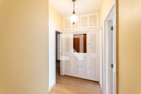 Corredor de apartamento para alugar com 3 quartos, 140m² em  Rio Comprido, Rio de Janeiro