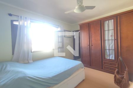 Casa de condomínio à venda com 191m², 4 quartos e 2 vagasQuarto 4