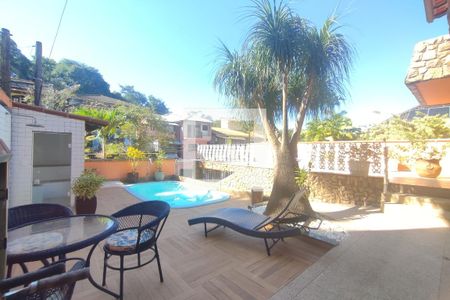 Casa de condomínio à venda com 191m², 4 quartos e 2 vagasÁrea comum