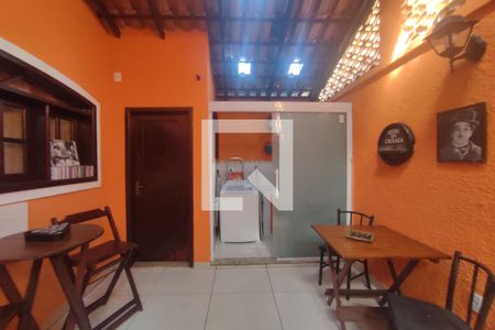 Casa de condomínio à venda com 191m², 4 quartos e 2 vagasChurrasqueira