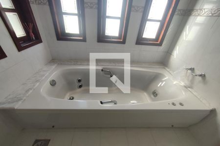 Casa de condomínio à venda com 191m², 4 quartos e 2 vagasBanheiro Quarto 2