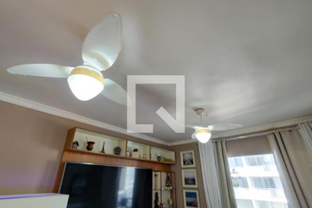 Sala de apartamento para alugar com 3 quartos, 140m² em Tupi, Praia Grande