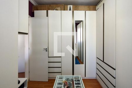 Apartamento para alugar com 140m², 3 quartos e 2 vagas Apartamento para alugar com 140m², 3 quartos e 2 vagasCloset