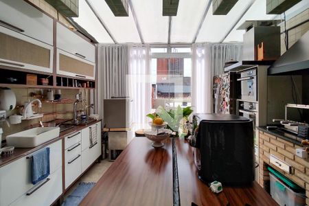 Apartamento para alugar com 140m², 3 quartos e 2 vagas Apartamento para alugar com 140m², 3 quartos e 2 vagasCozinha