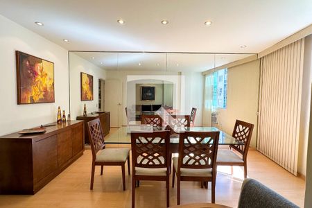 Apartamento à venda com 127m², 2 quartos e 1 vagaSala