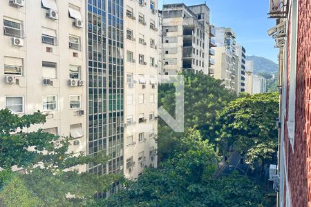 Apartamento à venda com 127m², 2 quartos e 1 vagaSala - vista