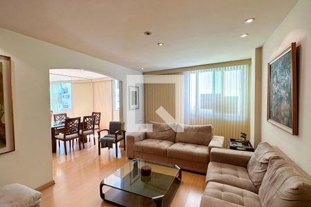 Apartamento à venda com 127m², 2 quartos e 1 vagaSala