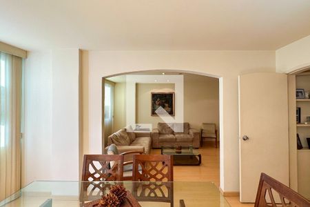 Apartamento à venda com 127m², 2 quartos e 1 vagaSala