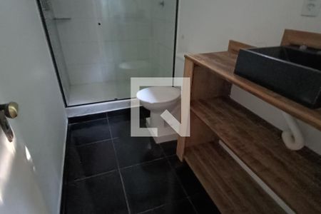 Casa para alugar com 400m², 3 quartos e 5 vagasBanheiro da Suíte 2