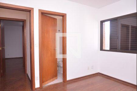 Apartamento à venda com 234m², 3 quartos e 2 vagasQuarto 2