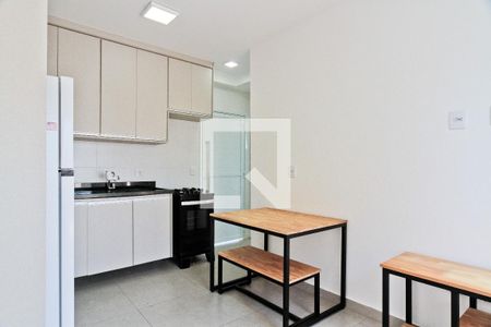 Sala/Cozinha de apartamento para alugar com 1 quarto, 37m² em Chora Menino, São Paulo