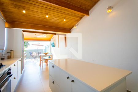 Apartamento à venda com 155m², 3 quartos e 2 vagas Apartamento à venda com 155m², 3 quartos e 2 vagasCozinha/Espaço gourmet