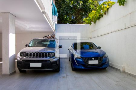 Apartamento à venda com 155m², 3 quartos e 2 vagas Apartamento à venda com 155m², 3 quartos e 2 vagasVagas da garagem