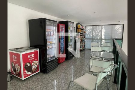 Studio à venda com 49m², 1 quarto e 1 vaga Studio à venda com 49m², 1 quarto e 1 vagaMercado
