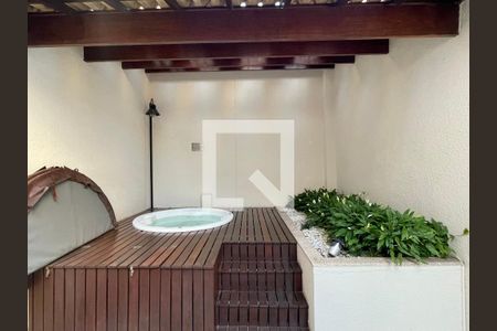 Studio à venda com 49m², 1 quarto e 1 vaga Studio à venda com 49m², 1 quarto e 1 vagaJacuzzi