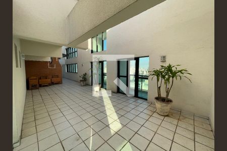 Studio à venda com 49m², 1 quarto e 1 vaga Studio à venda com 49m², 1 quarto e 1 vagaÁrea comum - Salão de festas