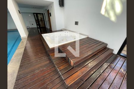 Studio à venda com 49m², 1 quarto e 1 vaga Studio à venda com 49m², 1 quarto e 1 vagaÁrea comum - Piscina